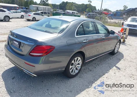 2020 Mercedes-Benz E 350 4Matic z USA, uszkodzony, nr VIN WDDZF8EB2LA713534